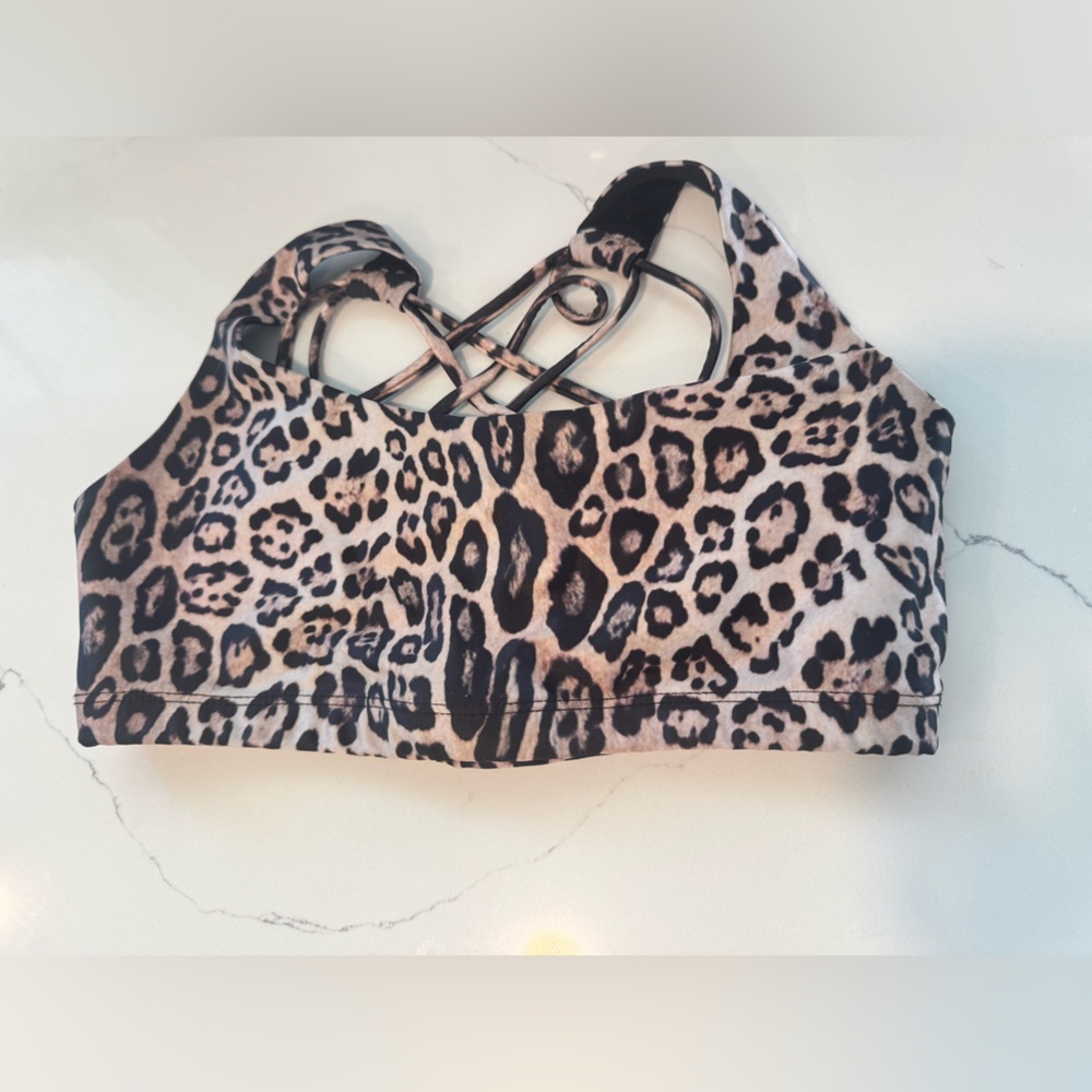 Onzie Leopard Print Strappy Sports Bra - Beige, Black
